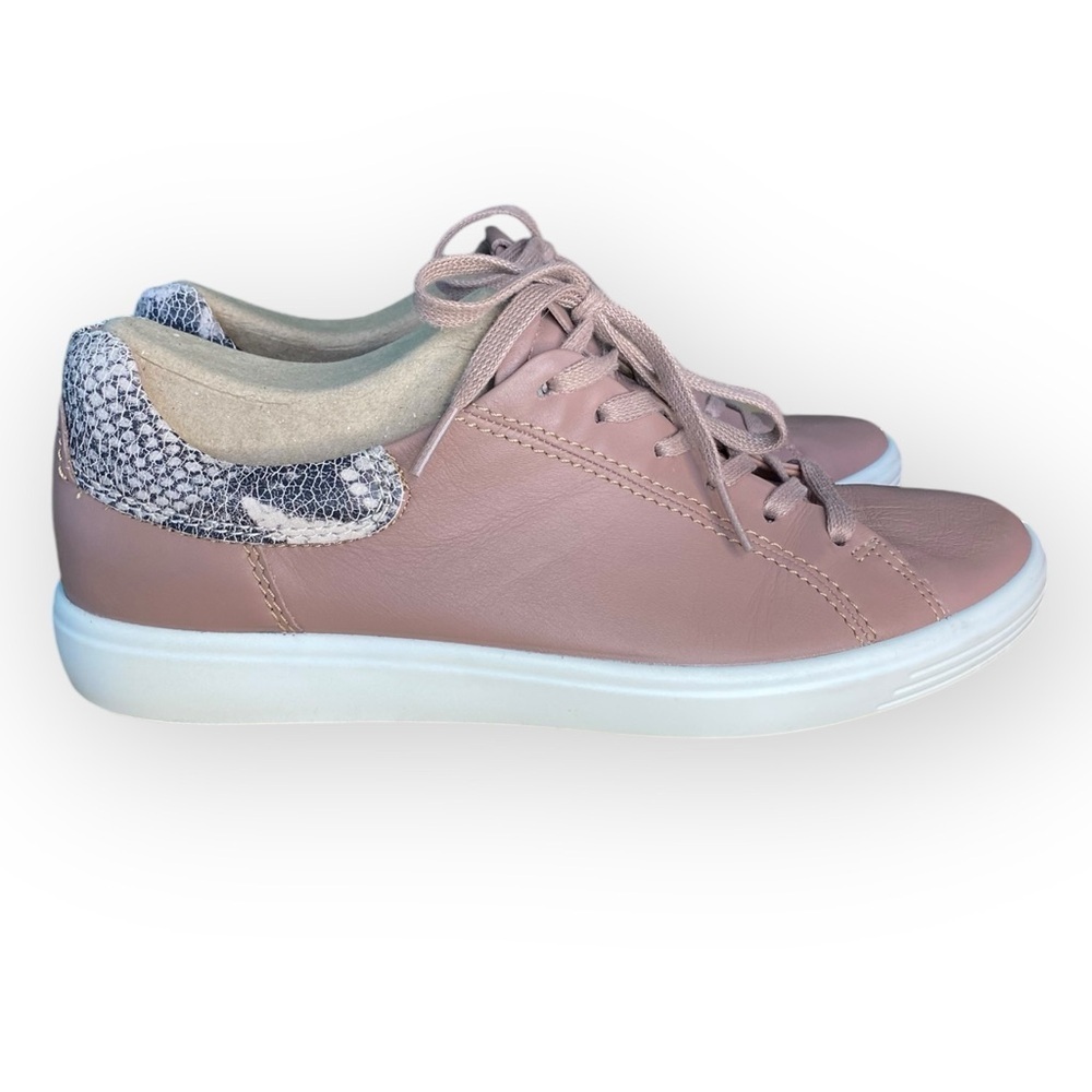E2 ECCO Soft Street Sneaker